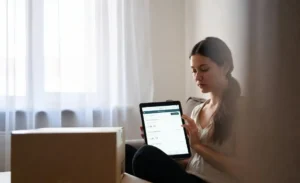 How to Contact Evri If Tracking Is Not Updating